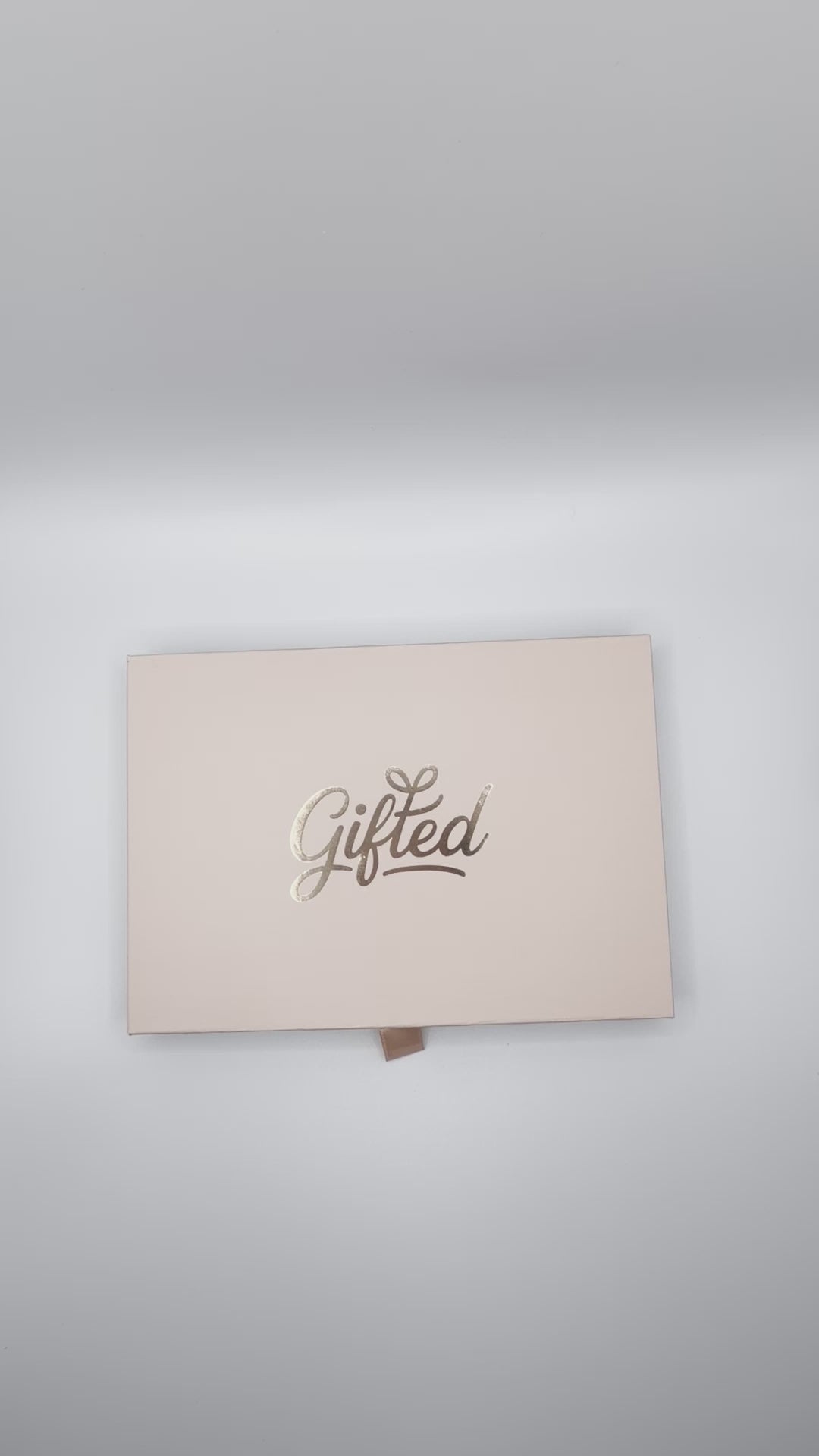 unboxing video Letterbox gift for women and girls including comb, affirmation card, compact mirror, real silver bow earrings s925, press on nails, lip tint